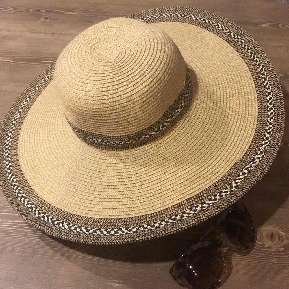 Floppy Hat - tan with black detail